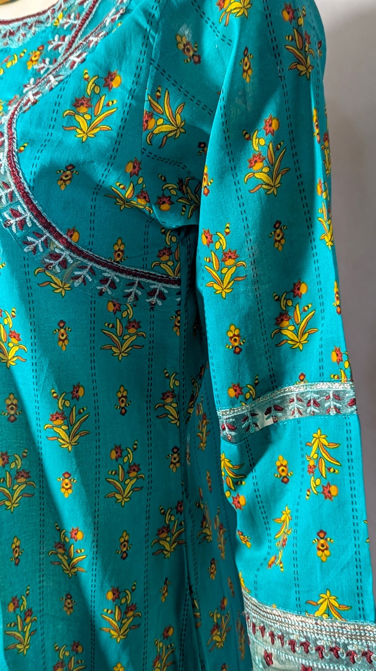 Noor-e-Nawazish β 3 Piece Embroidered Lawn Suit with Embroidered Shirt & Trouser