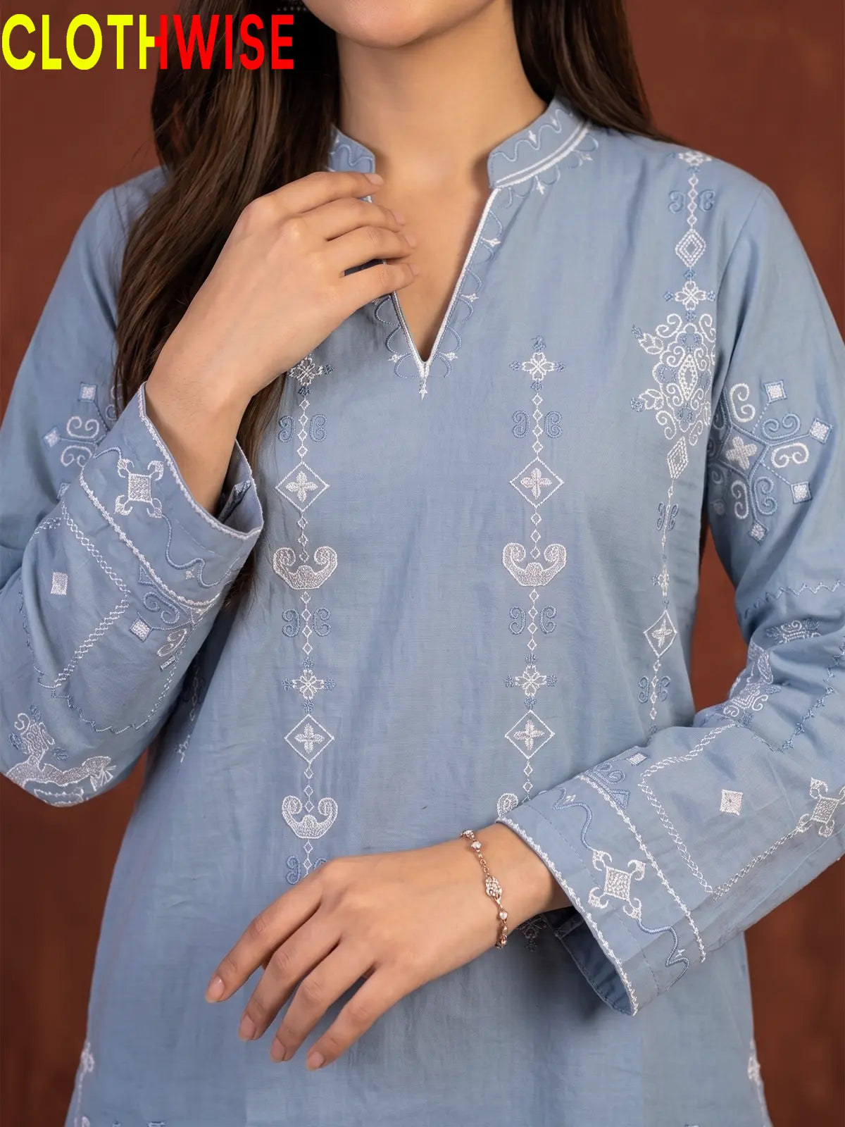 Taana Baana Dusty Blue Suit – Embroidered Sleeves and Neckline Closeup