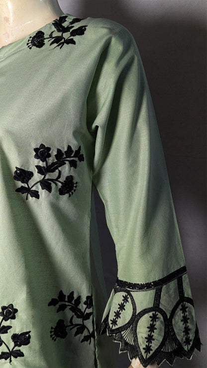 Florielle – 2-Piece Cotton Co-Ord | Delicate Floral Embroidery in a Soft Blush Hue”