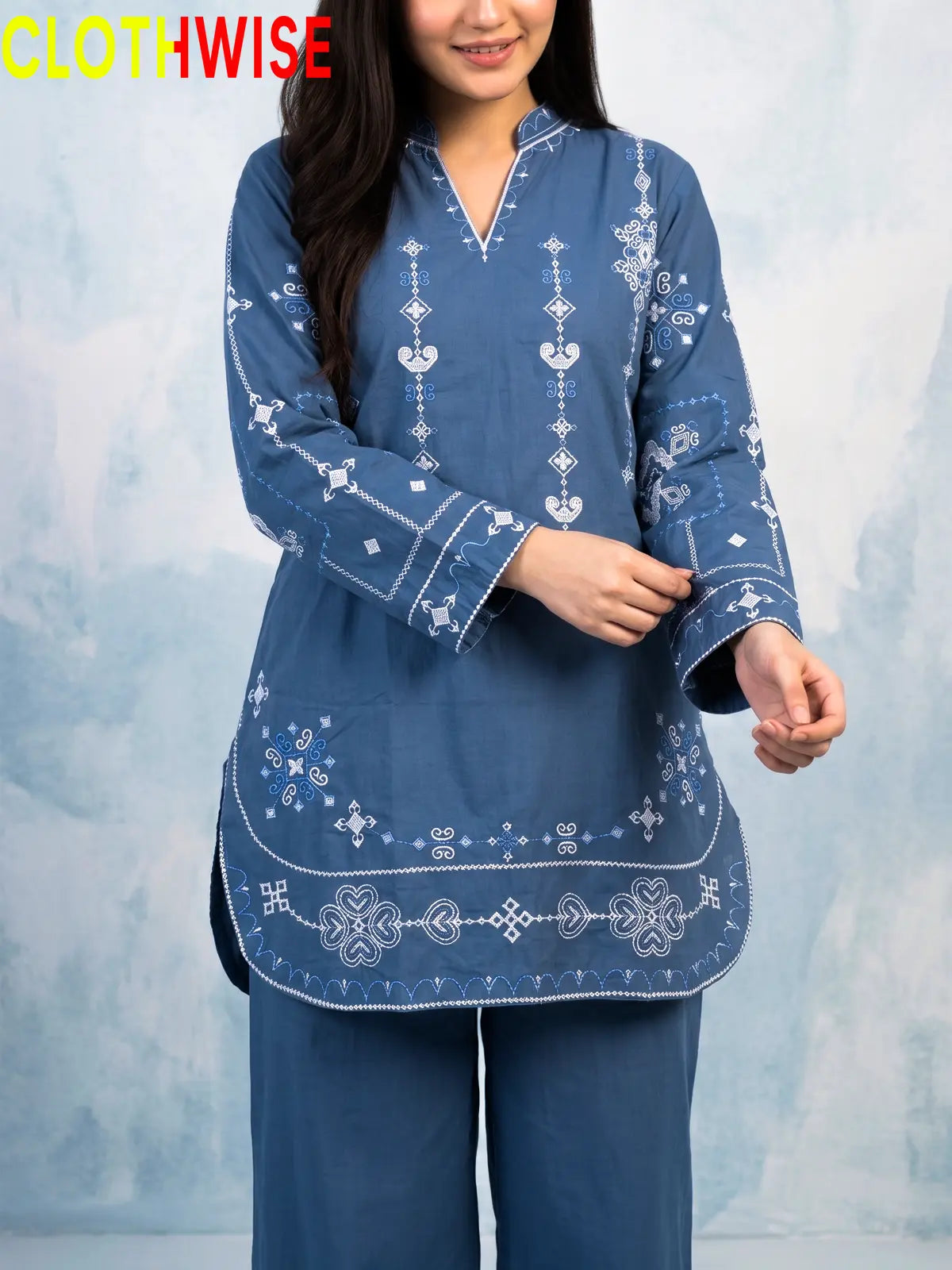 Taana Baana Blue Suit – Embroidery Closeup