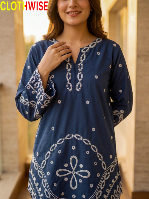 Aarzo embroidered lawn suit blue embroidery closeup
