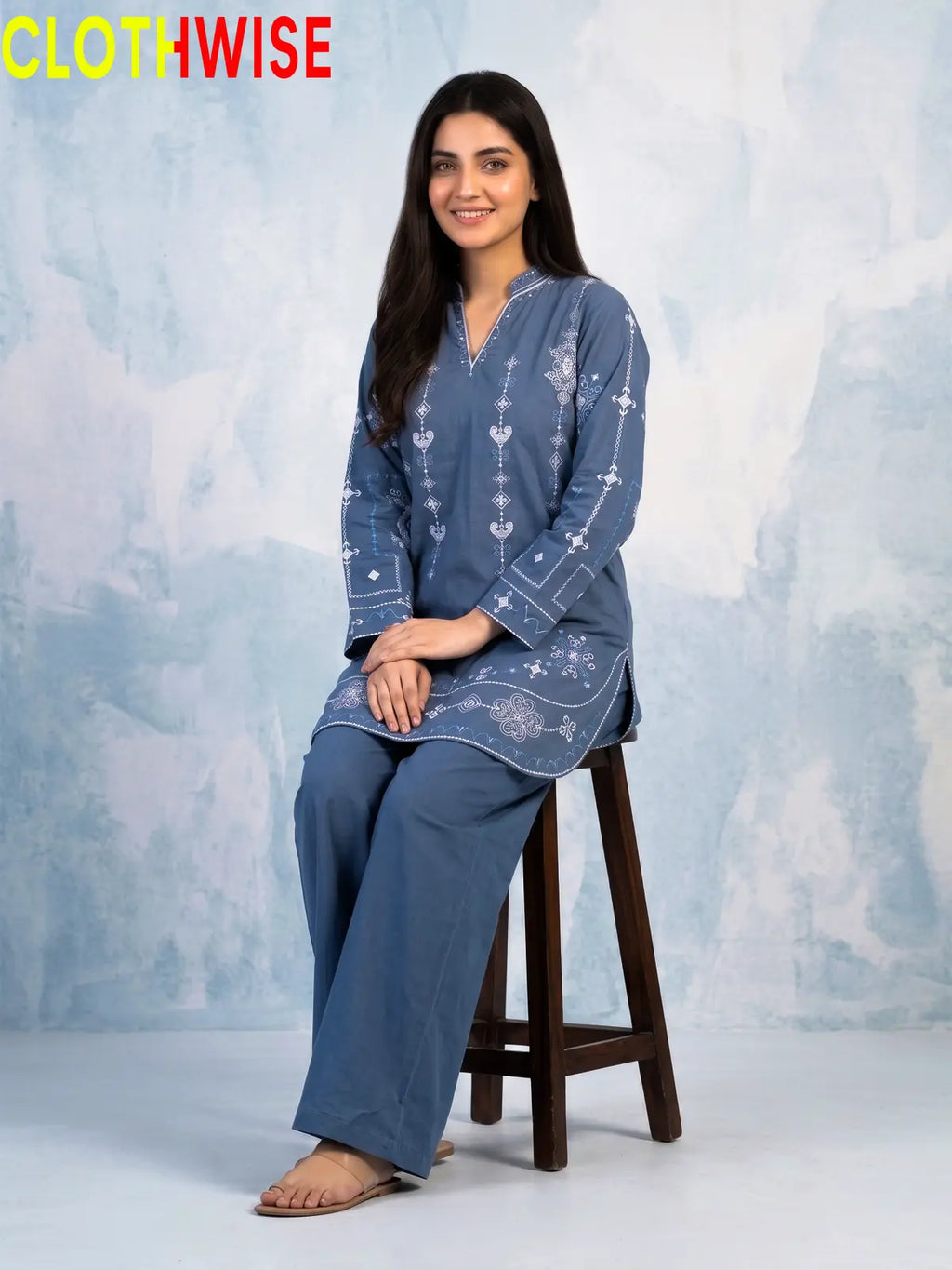 Taana Baana Blue 2-Pc Suit – Sitting View