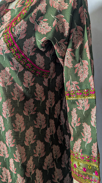 Noor-e-Nawazish – 3 Piece Embroidered Lawn Suit with Embroidered Shirt & Trouser
