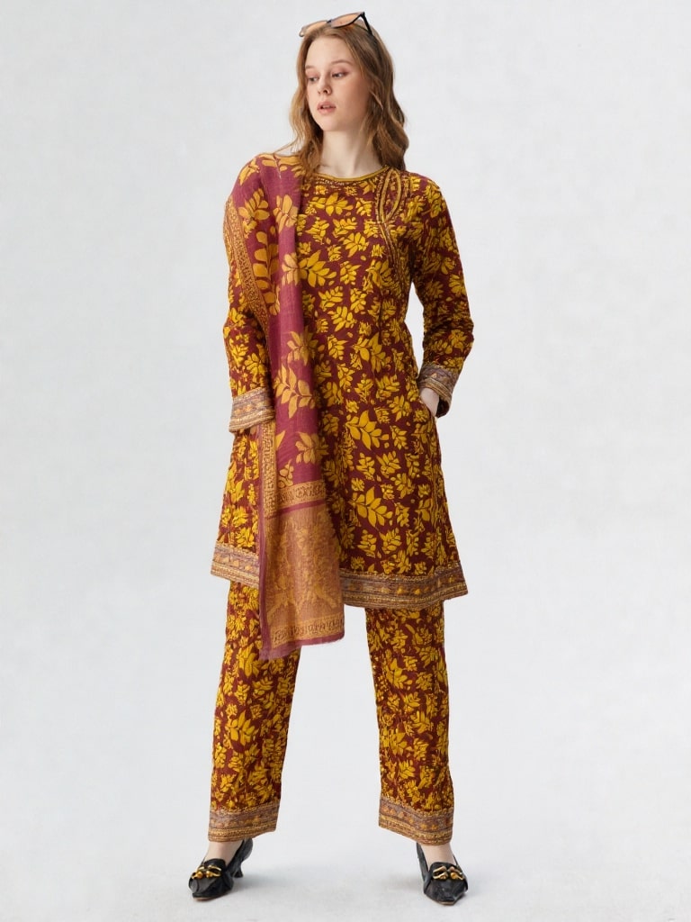 Noor-e-Nawazish – 3 Piece Embroidered Lawn Suit with Embroidered Shirt & Trouser