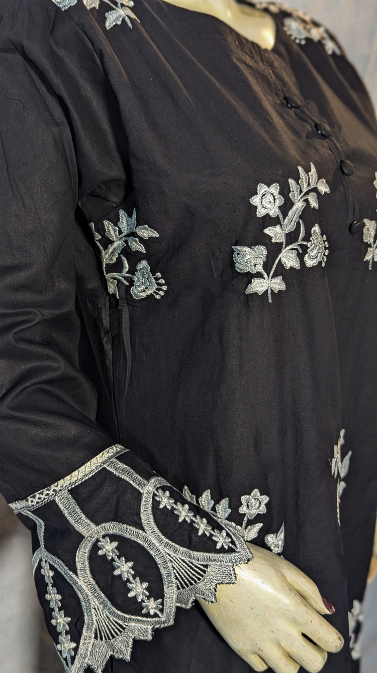 Florielle – 2-Piece Cotton Co-Ord | Delicate Floral Embroidery in a Soft Blush Hue  description