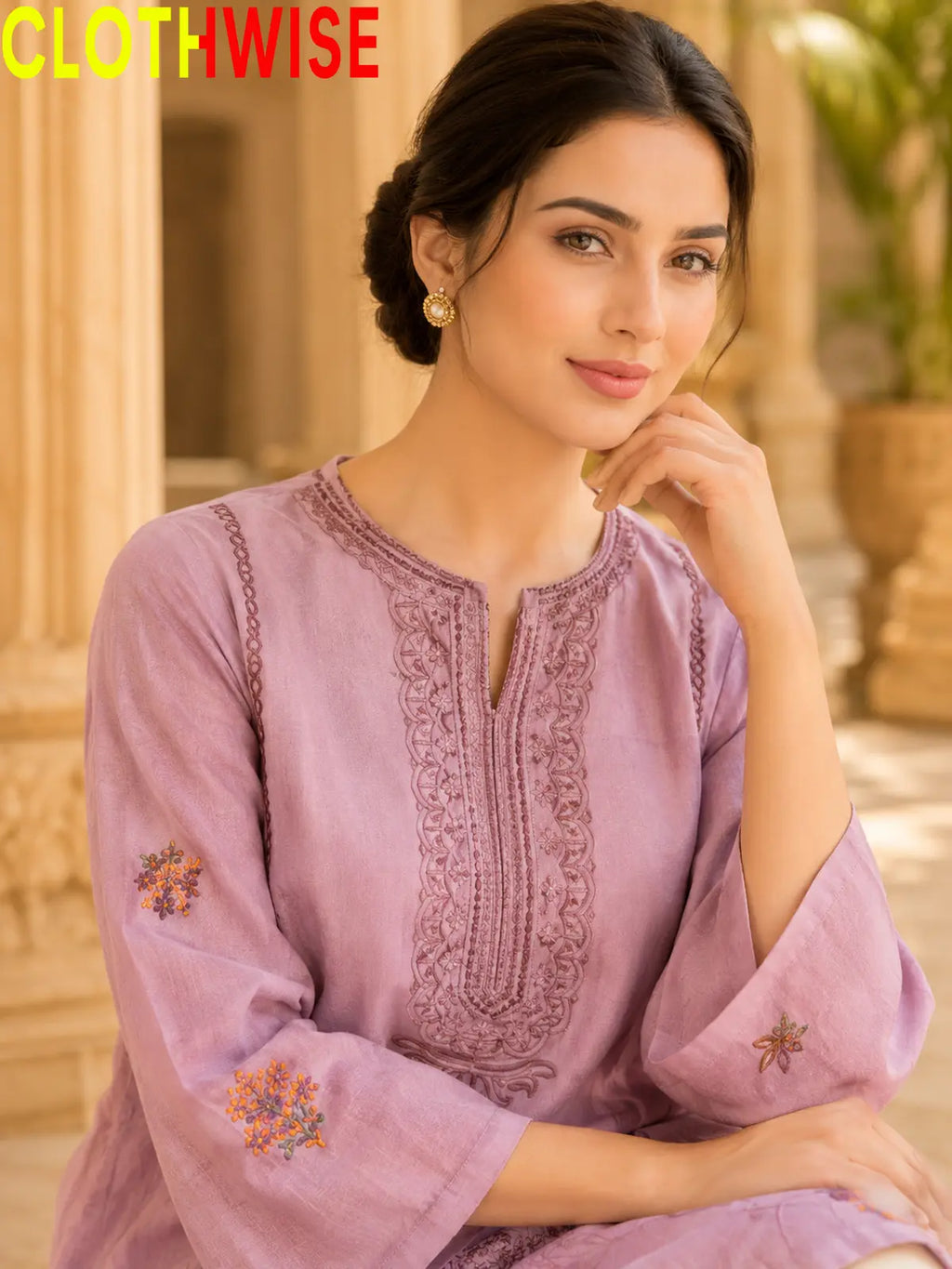 Anaya Lilac 2-piece embroidered cotton suit - close-up of neckline embroidery