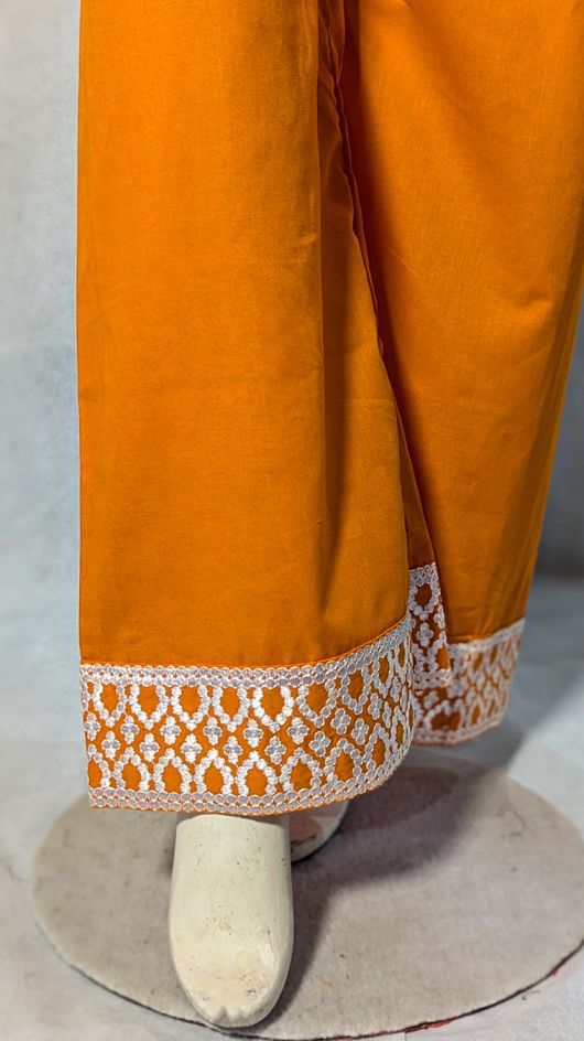 Jhalak – A timeless blend of grace, thread, and tradition.