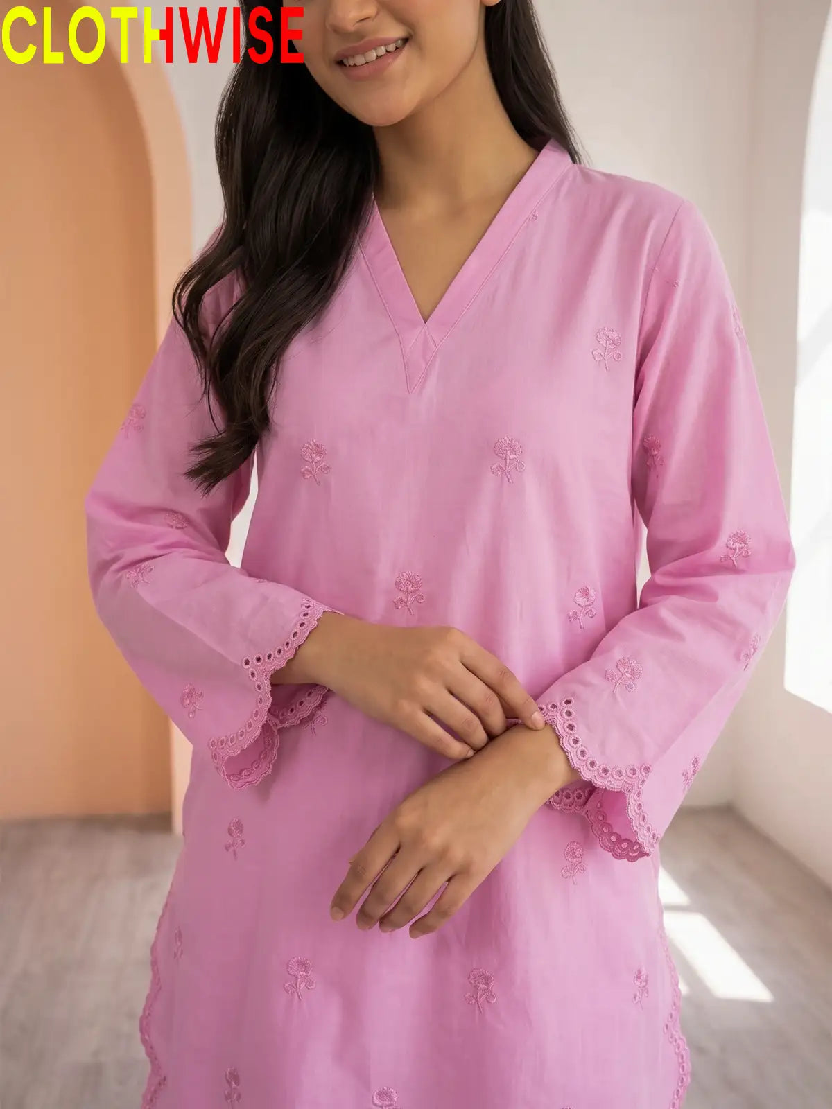 Mehr Pink embroidered 2-piece cotton suit - embroidery closeup