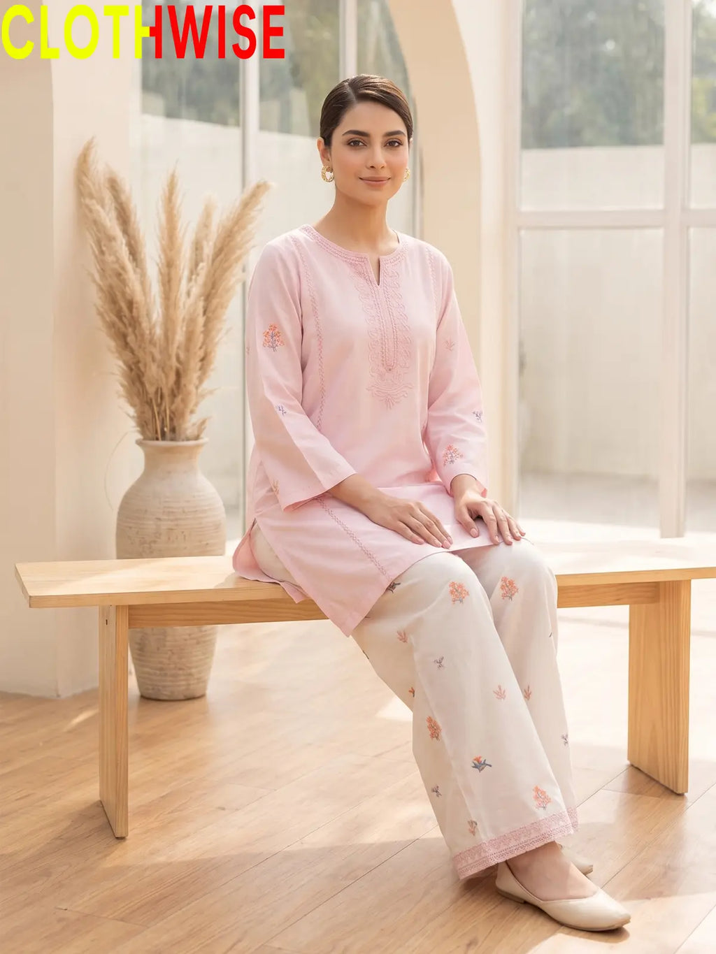 Anaya Pink 2-piece embroidered cotton suit - sitting view